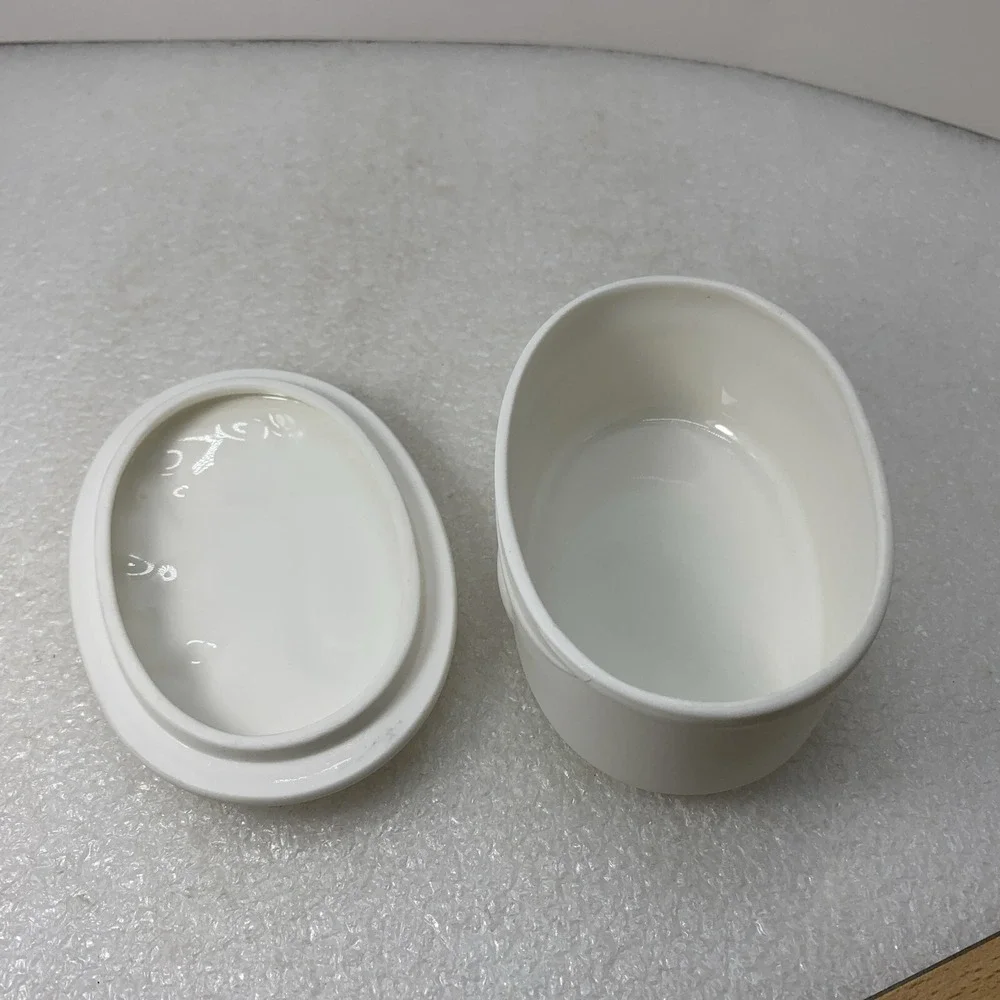 Vintage Gorham Fine‎ China Oval Leaf Floral Trinket Box White Porcelain Relieved